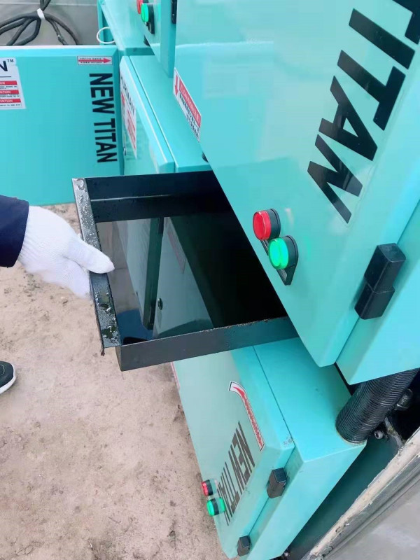 如何对静电油烟净化器进行日常维护